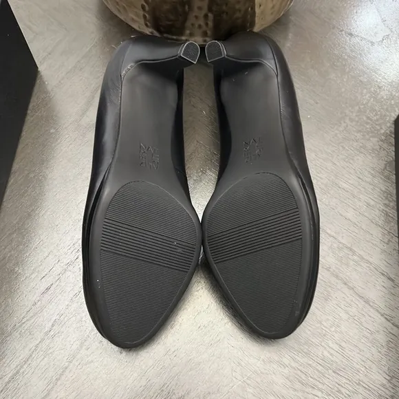 NATURALIZER Michelle Pumps (WIDE)