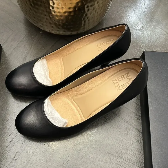 NATURALIZER Michelle Pumps (WIDE)