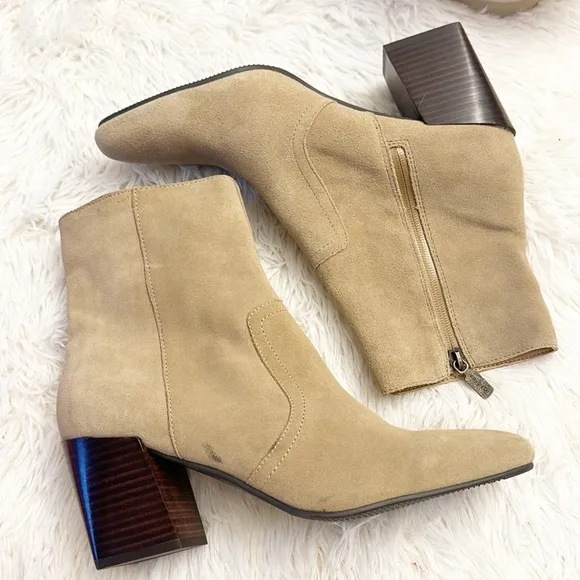 NEW Blondo x Zappos Sadie Taupe Suede heel ankle bootie women size 10