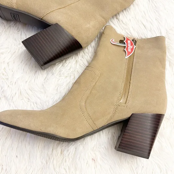 NEW Blondo x Zappos Sadie Taupe Suede heel ankle bootie women size 10