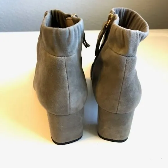 New CLARKS Grey Suede Heeled Ankle Booties Almond Toe Elastic Cuff SZ 9