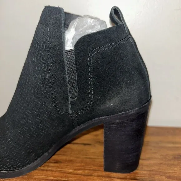 NEW Dolce Vita SIRANO Ankle Boot Booties, Onyx Suede, Size 8.5