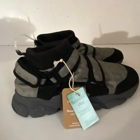 NEW Naturino nature Tex flower mountain vegan athletic shoe booties 4.5 US