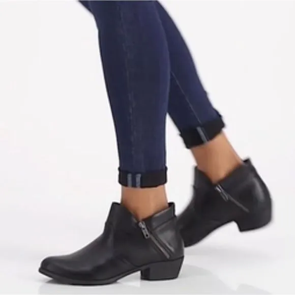 New SUN   STONE Abby Double Zip Ankle Booties Macy's black leather 11