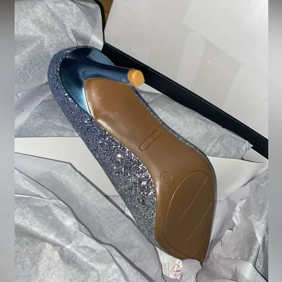 Nine West pointed toe pumps