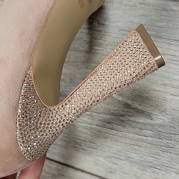 Nine West Size 8 1/2 Trendz Rhinestone Tapered Heel Pointy Toe Dress Pumps