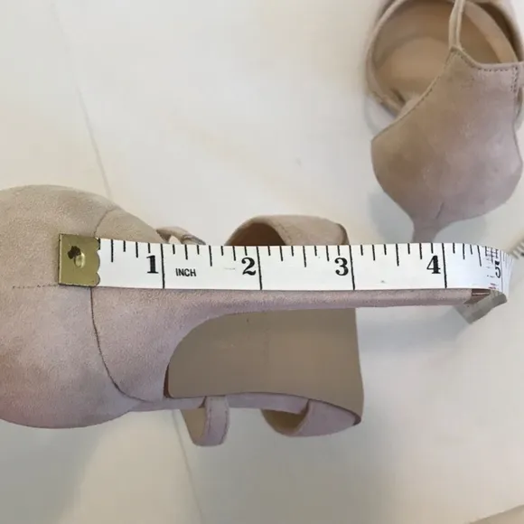 NINE WEST Suede Stiletto Heels Pointed Toe Pumps Ivory Tornaydoo Women’s Size 9M