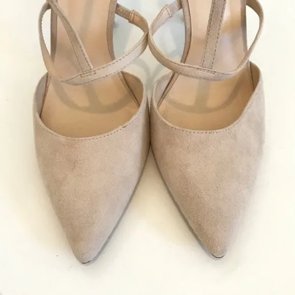 NINE WEST Suede Stiletto Heels Pointed Toe Pumps Ivory Tornaydoo Women’s Size 9M