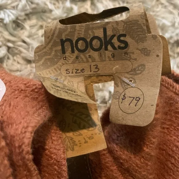 Nooks Rainbow Embroidered Wool Booties – Clay