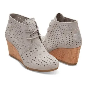 NWOT TOMS Desert Wedge Drizzle Grey Suede Perf Leaf Size 7
