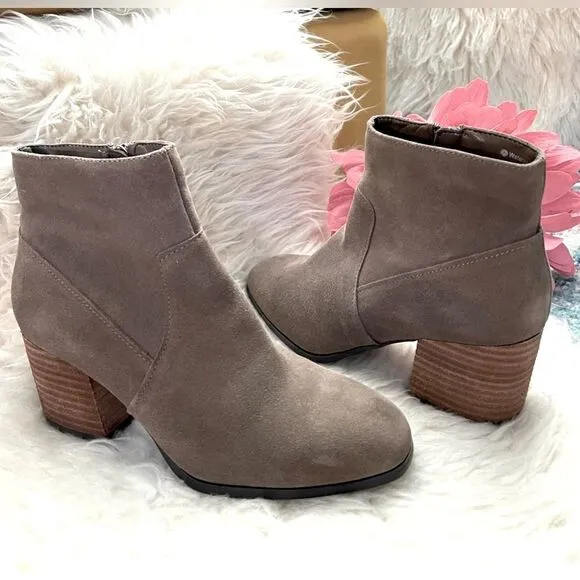 NWT Blondo waterproof suede ankle booties block heel 7.5