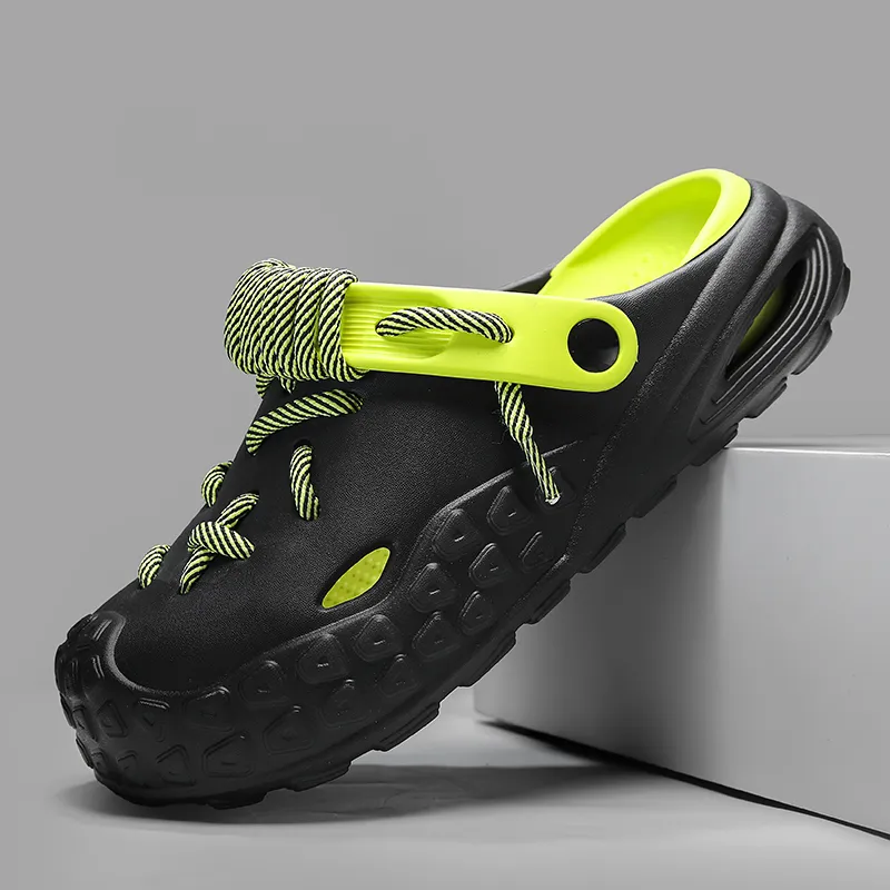 ODYSSEY LACED CLOGS
