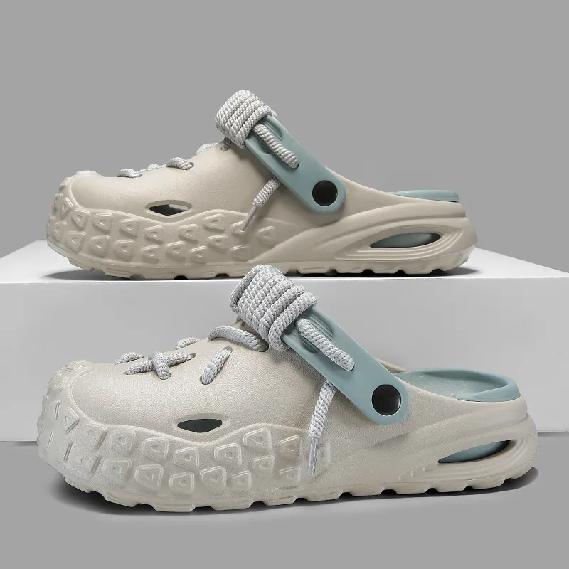 ODYSSEY LACED CLOGS