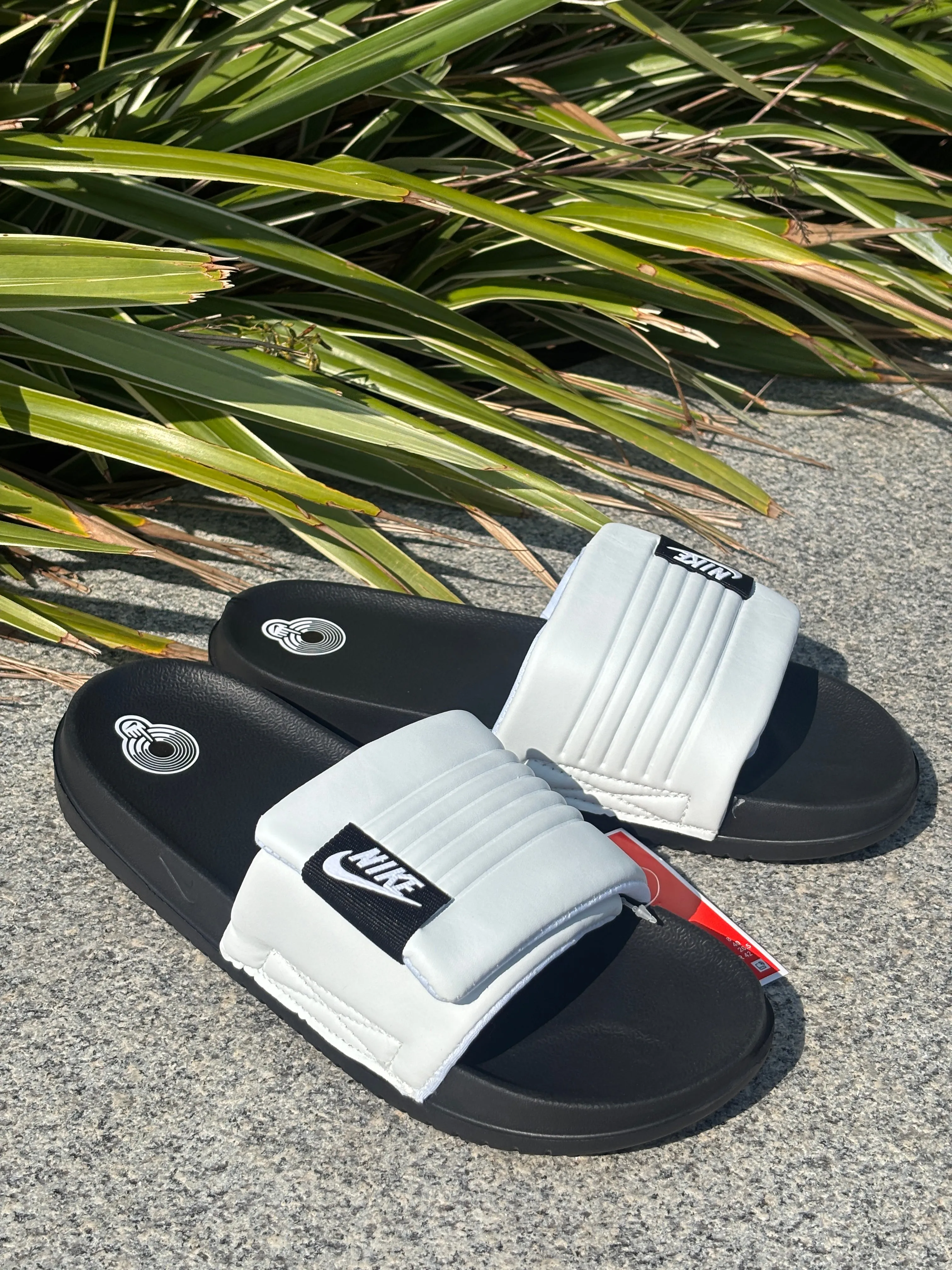 OFF COURT-ADJUST SLIDE