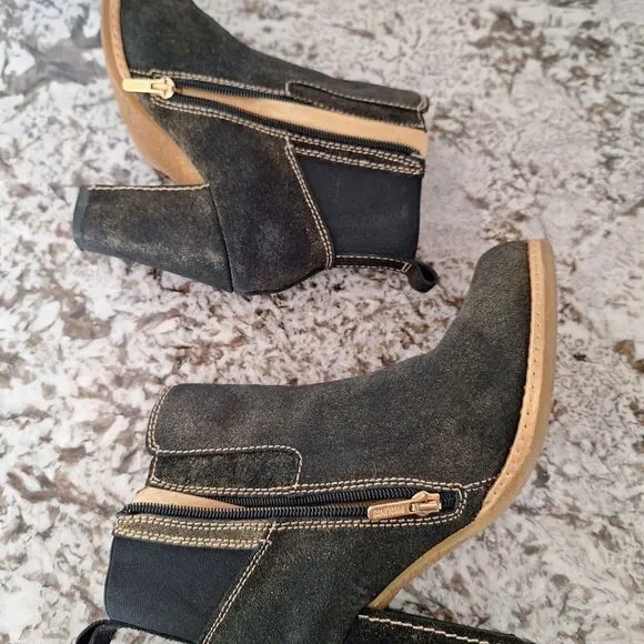 Pikolinos black and gold suede ankle bootie size 37 EU - 6 , 6.5 US