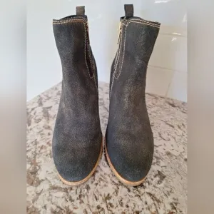 Pikolinos black and gold suede ankle bootie size 37 EU - 6 , 6.5 US
