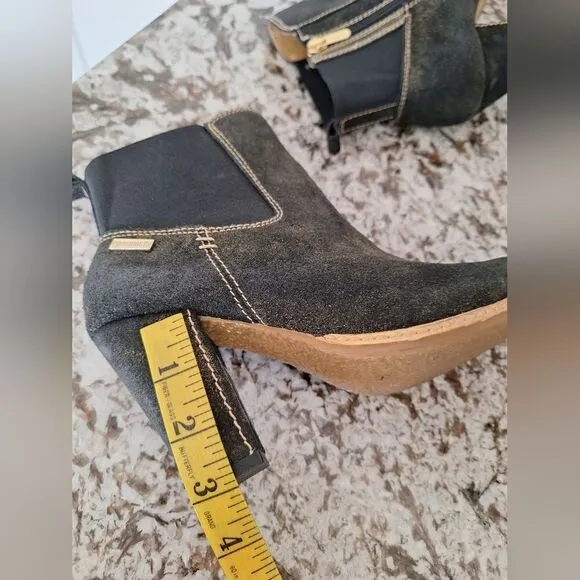 Pikolinos black and gold suede ankle bootie size 37 EU - 6 , 6.5 US