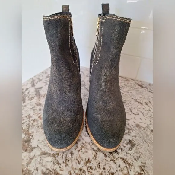 Pikolinos black and gold suede ankle bootie size 37 EU - 6 , 6.5 US