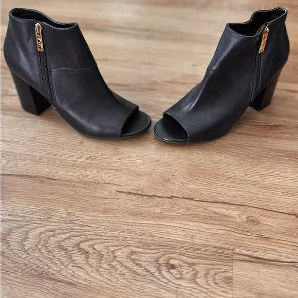Size 7 1/2 Black Cole Haan leather peep toe ankle booties