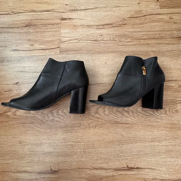 Size 7 1/2 Black Cole Haan leather peep toe ankle booties