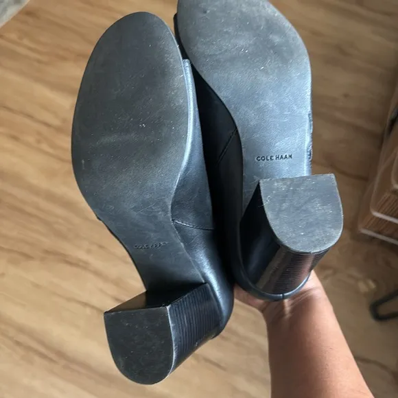 Size 7 1/2 Black Cole Haan leather peep toe ankle booties