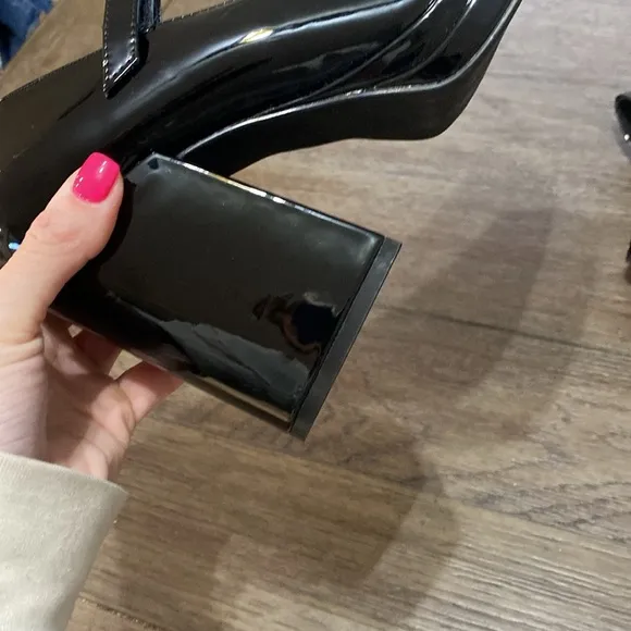 Steve Madden Nylo Mary Jane Pumps | Size 9 | Black