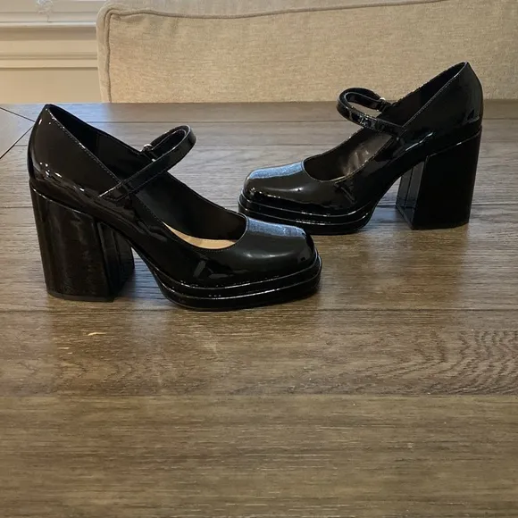 Steve Madden Nylo Mary Jane Pumps | Size 9 | Black