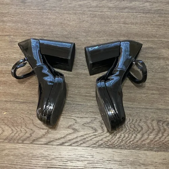 Steve Madden Nylo Mary Jane Pumps | Size 9 | Black