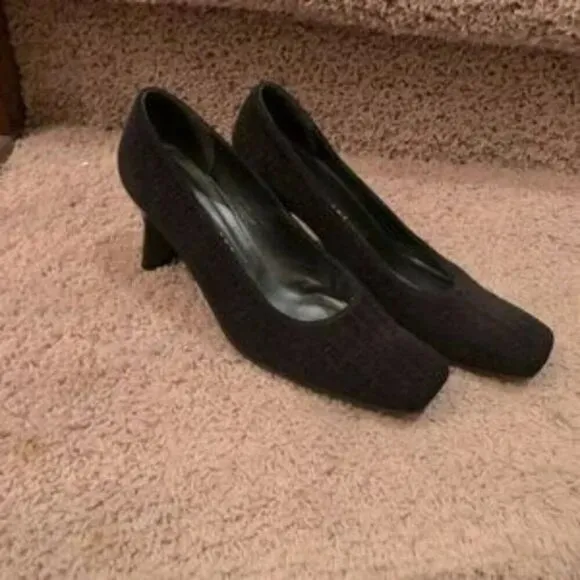 Stuart Weitzman Black Ruched Fabric Black Patent Heels Pumps 8