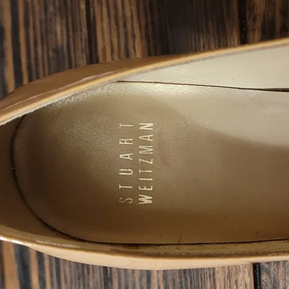 Stuart Weitzman Hummus Aniline Patent Leather Pumps Rounded Toe