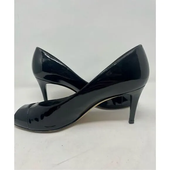 Stuart Weitzman Patent Leather Black Peep Toe Gold Logo Heels size 8.5 EUC