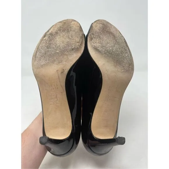 Stuart Weitzman Patent Leather Black Peep Toe Gold Logo Heels size 8.5 EUC