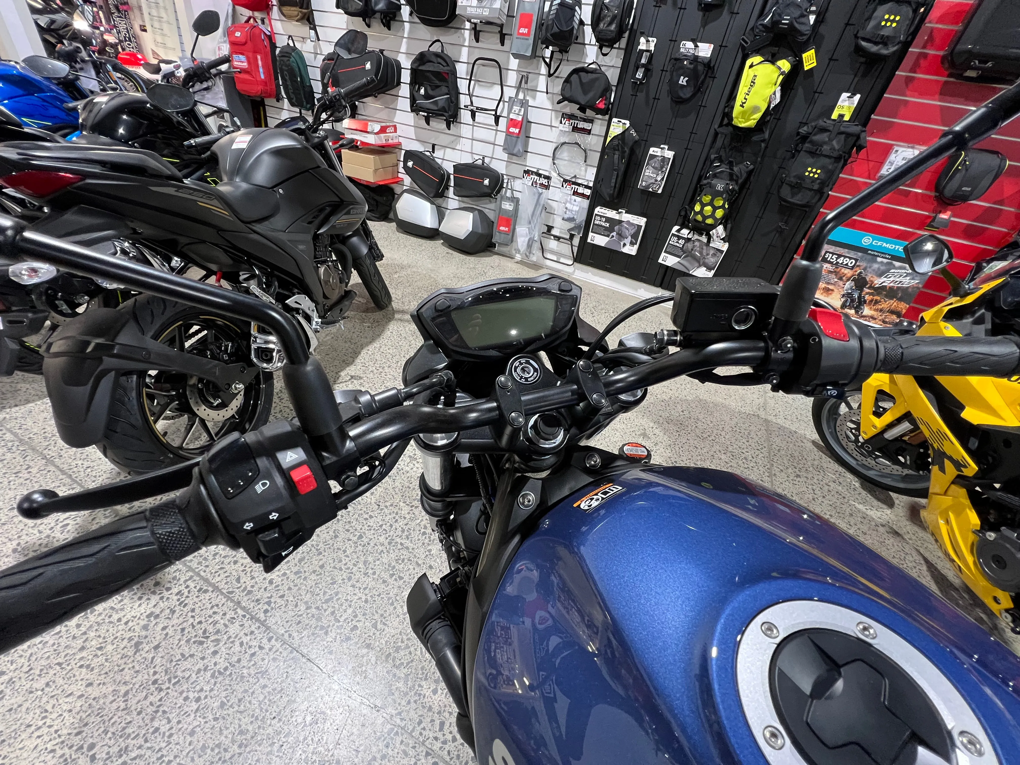 SUZUKI SV650AU LAMS 2025 - Your first or next Motorcycle..