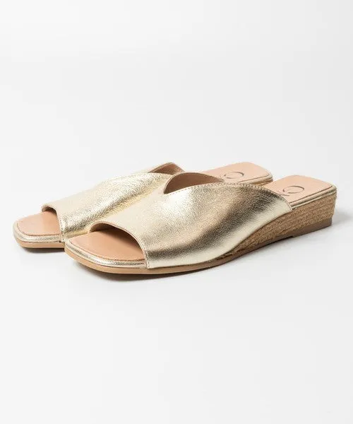 TIANA Gold espadrilles