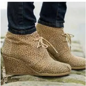 TOMS Kala Wedge Booties