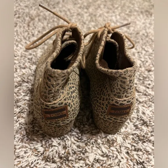 TOMS Kala Wedge Booties