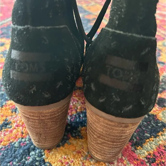 Toms | Women’s black Majorca Peep Toe ankle booties, perforated suede size 6