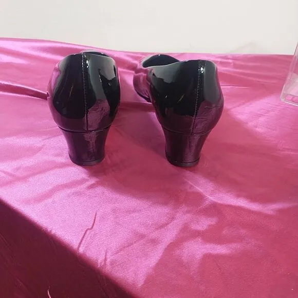 VANELI Women's SZ 9.5W Black Patent Leather Pumps . Condition is Pre-owned