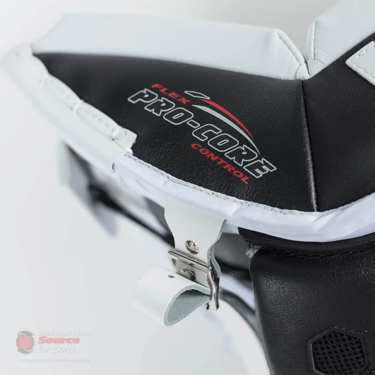 Vaughn Velocity VE8 Intermediate Goalie Leg Pads