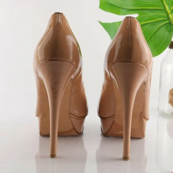 Vera Wang Lavender Women Zoey Pump Size 9.5 Tan Nude Patent Platform Stiletto