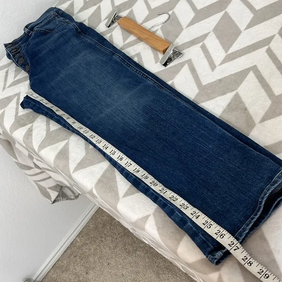 Veronica Beard Ryleigh Slim Straight High Rise Button front size 31
