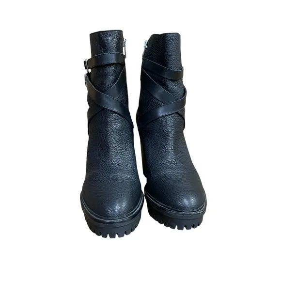 Vince Camuto Elisen buckle lug sole black booties 9M