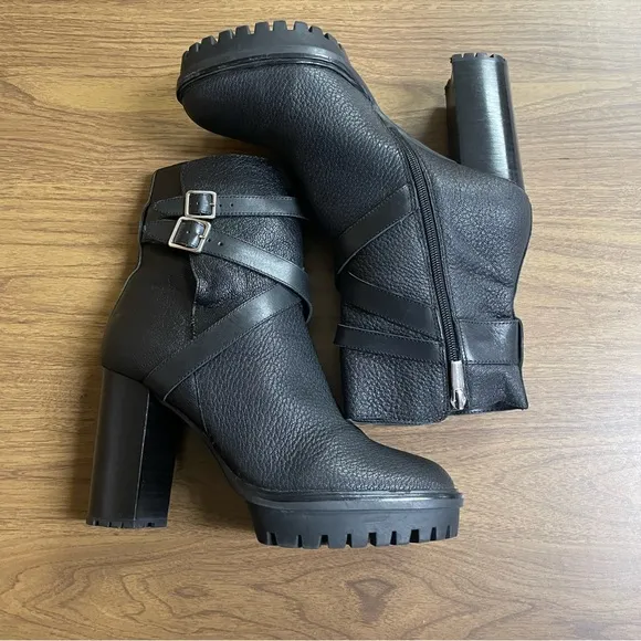 Vince Camuto Elisen buckle lug sole black booties 9M
