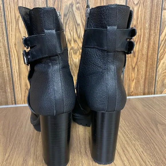 Vince Camuto Elisen buckle lug sole black booties 9M