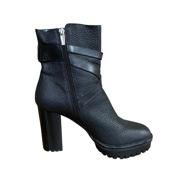 Vince Camuto Elisen buckle lug sole black booties 9M