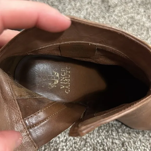 Vince Camuto Franell leather ankle booties size 8 brown SO SOFT