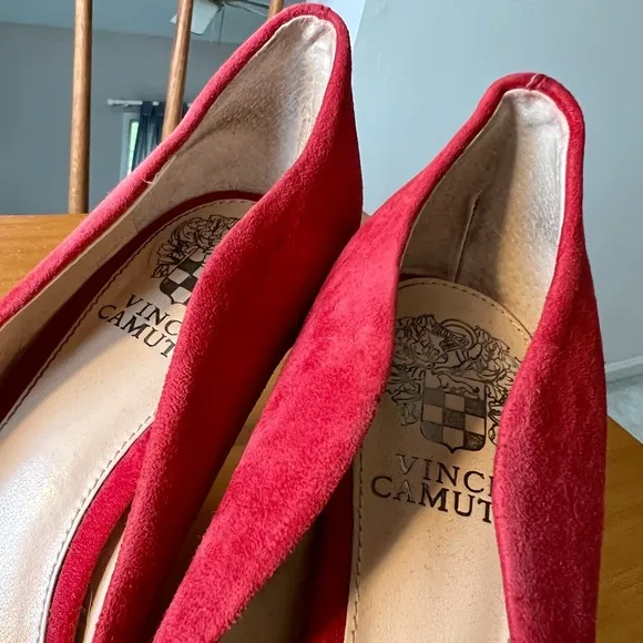 Vince Camuto Jaynita Red Suede Pointy Toe Heels Business Office Work Scallop 6