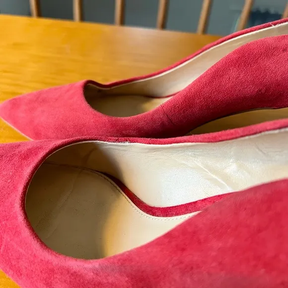 Vince Camuto Jaynita Red Suede Pointy Toe Heels Business Office Work Scallop 6