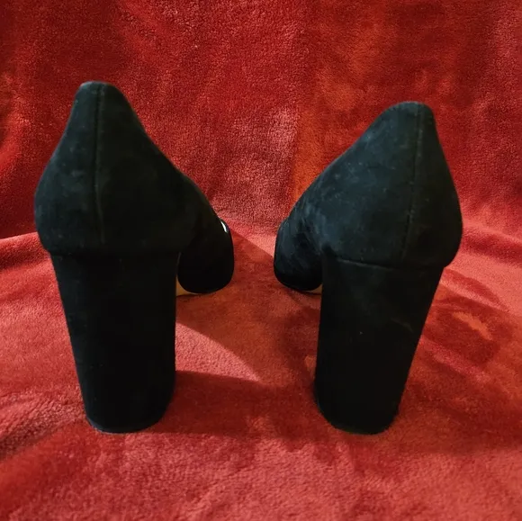 Vincent Camuto Black Suede Pumps-Size 10M