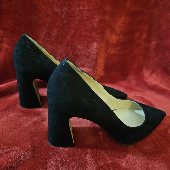 Vincent Camuto Black Suede Pumps-Size 10M